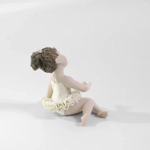 Statua in porcellana di ballerina in tutù