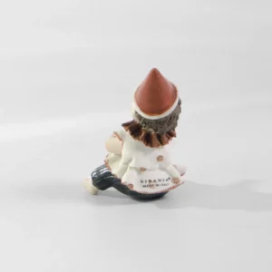 Piccolo Pinocchio in porcellana.