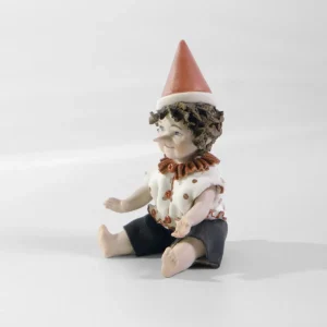 Piccolo Pinocchio in porcellana.