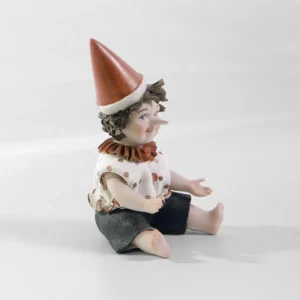 Piccolo Pinocchio in porcellana.